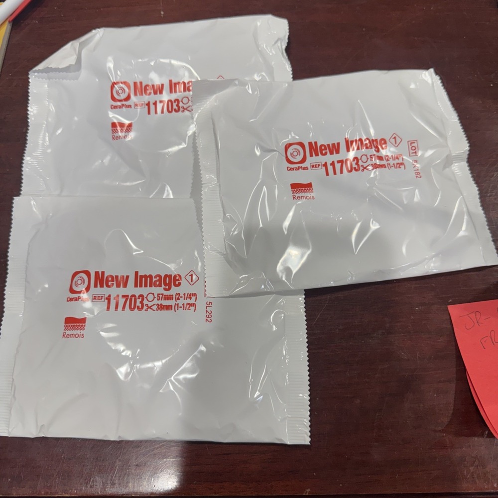 Hollister #11703 CeraPlus New Image Ostomy Skin Barriers, 1-1/2" Set Of 3